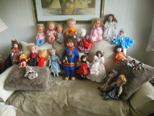 Puppensammlung aus einer